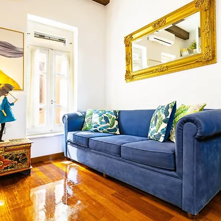 Chanialiving Venetian Luxury House-near Plaza Parking Casa de Férias