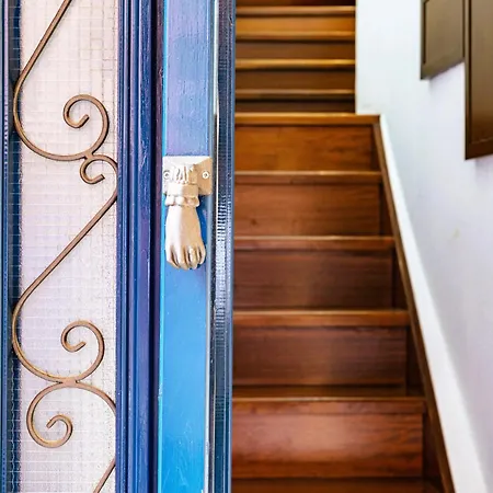 Casa vacanze Chanialiving Venetian Luxury House-near Plaza Parking La Canea