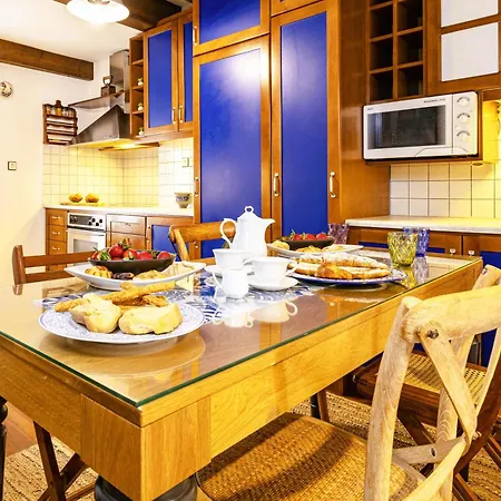 Casa vacanze Chanialiving Venetian Luxury House-near Plaza Parking La Canea