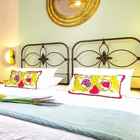 Chanialiving Venetian Luxury House-near Plaza Parking Casa vacanze *
